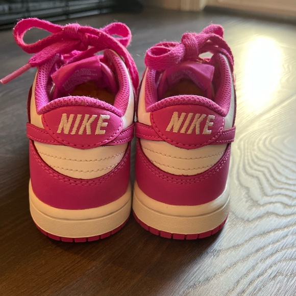 Nike Dunk Low - Picture 3 of 10